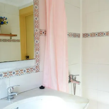 Square House In Appartement Lisboa